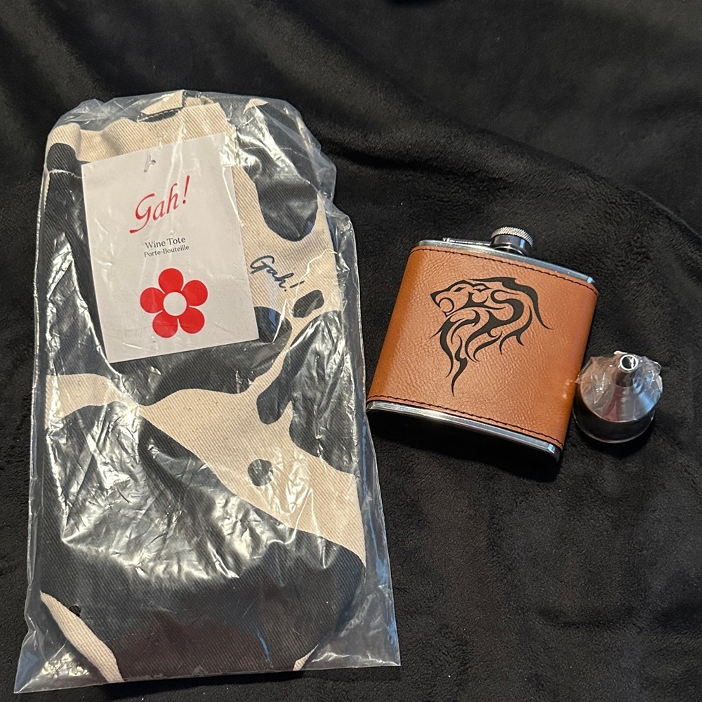 Leather Hip Flask with Tribal Lion Design - Brown